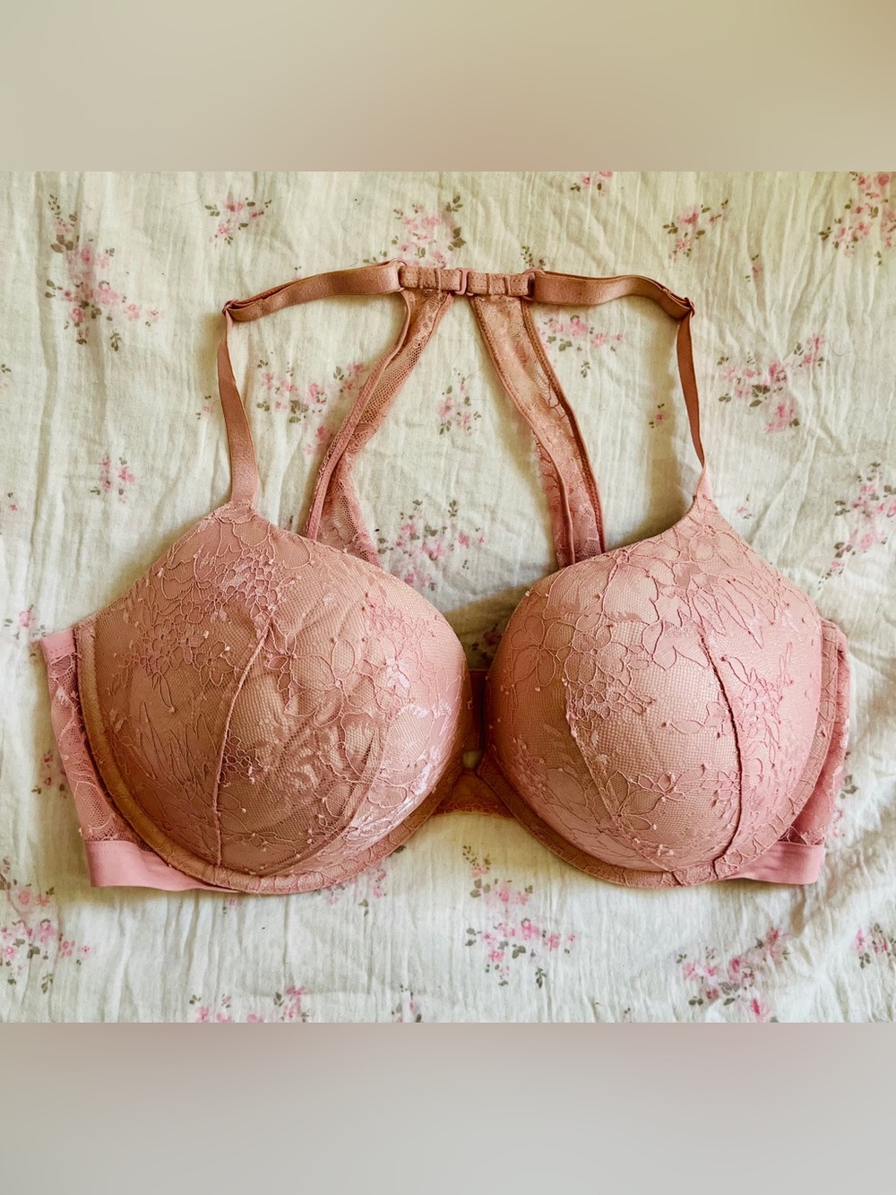 Victoria's Secret Lace Push-Up Bra in Blush Pink 38DD